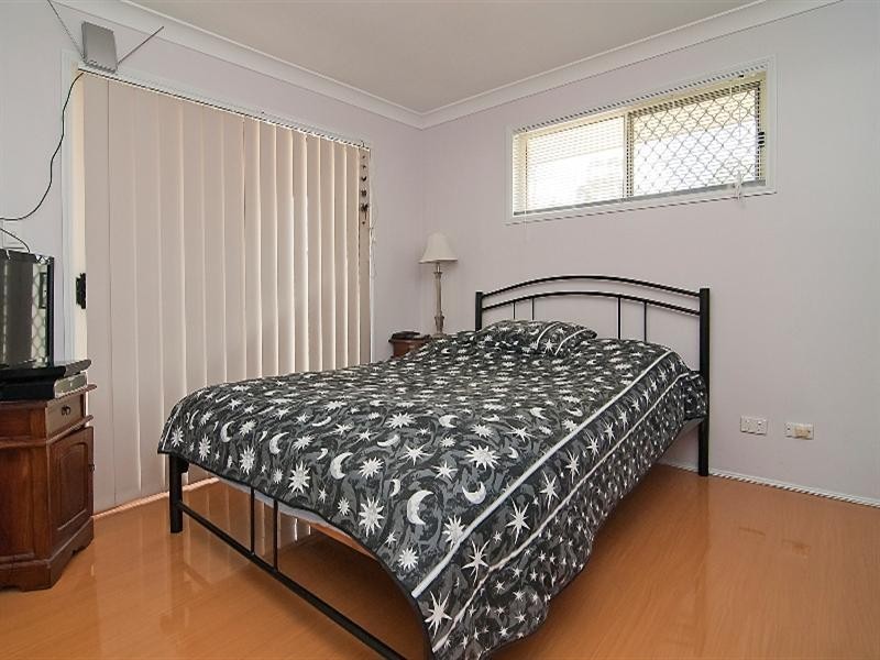 8 Dewick Court, Calamvale QLD 4116