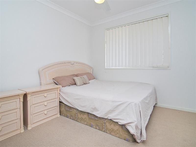 4 Plymouth Place, Calamvale QLD 4116