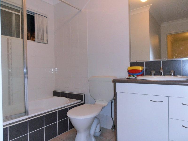 8/1 Daintree Drive, Parkinson QLD 4115