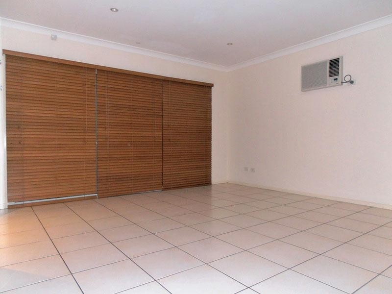 7 Bronte Place, Parkinson QLD 4115