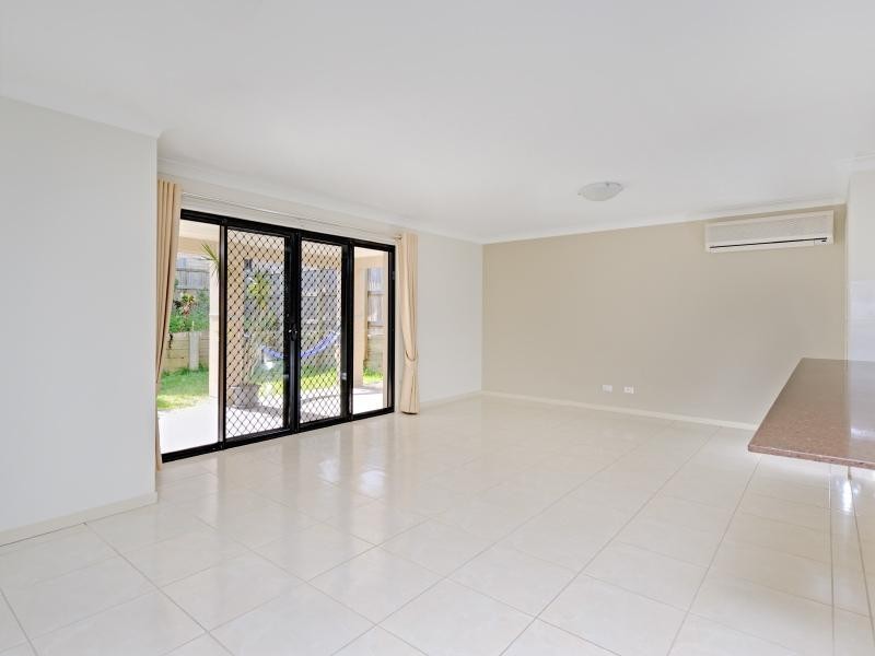 10 Plymouth Place, Calamvale QLD 4116