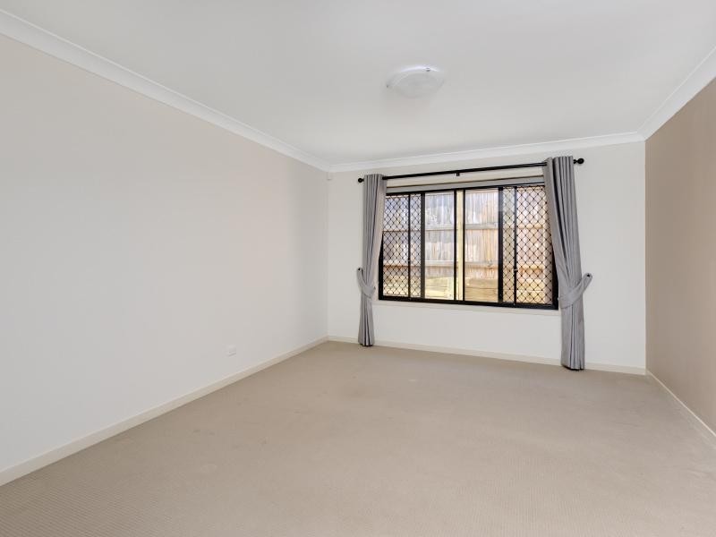 10 Plymouth Place, Calamvale QLD 4116