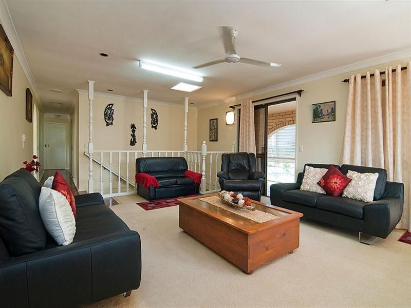 1 Mapleleaf Street, Eight Mile Plains QLD 4113