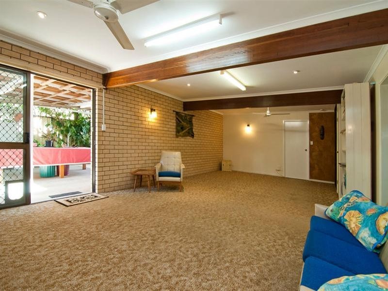 1 Mapleleaf Street, Eight Mile Plains QLD 4113