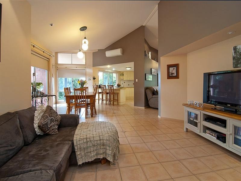 2 Mayfair Place, Stretton QLD 4116
