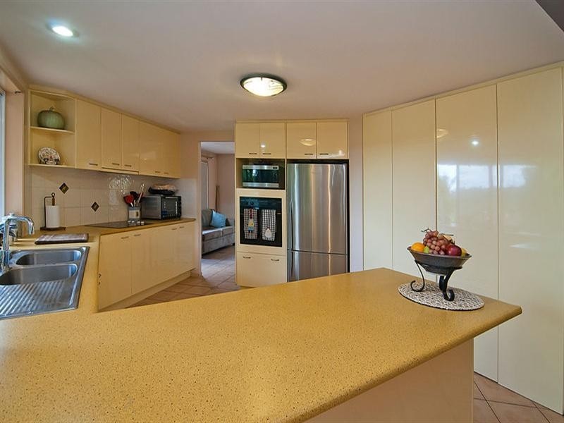 2 Mayfair Place, Stretton QLD 4116