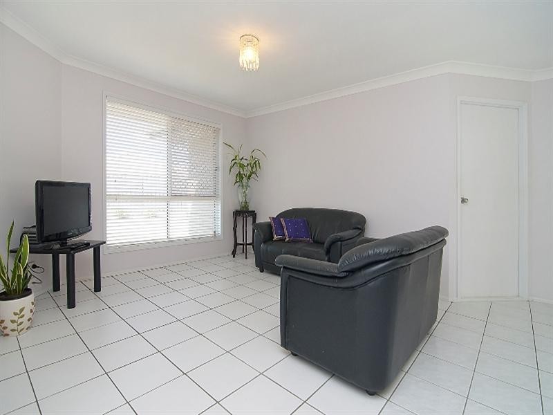 8 Dewick Court, Calamvale QLD 4116