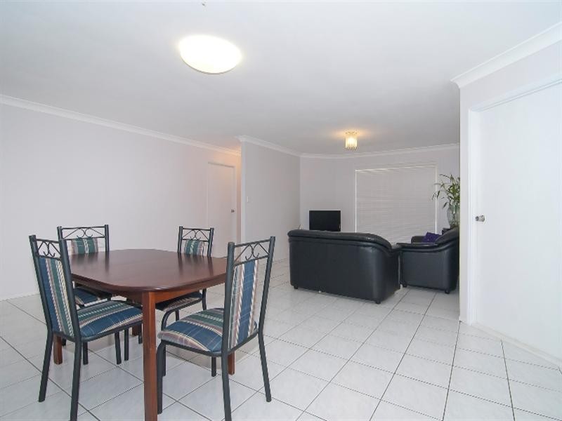 8 Dewick Court, Calamvale QLD 4116