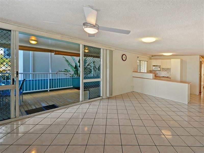 Unit 1 ‘Capeview’ 28 Orvieto Terrace, Kings Beach QLD 4551