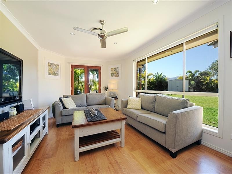 42 Springs Drive, Little Mountain QLD 4551