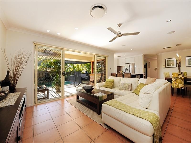42 Springs Drive, Little Mountain QLD 4551