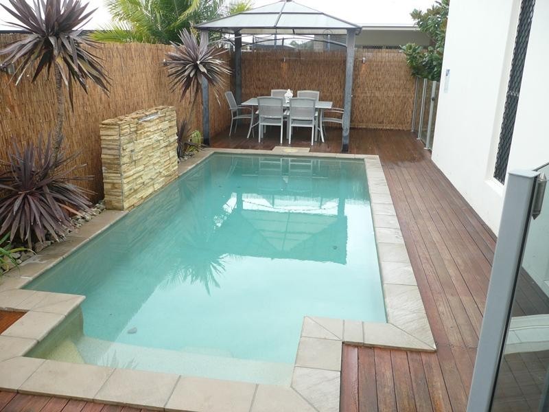 9 Barrine Crescent, Caloundra West QLD 4551