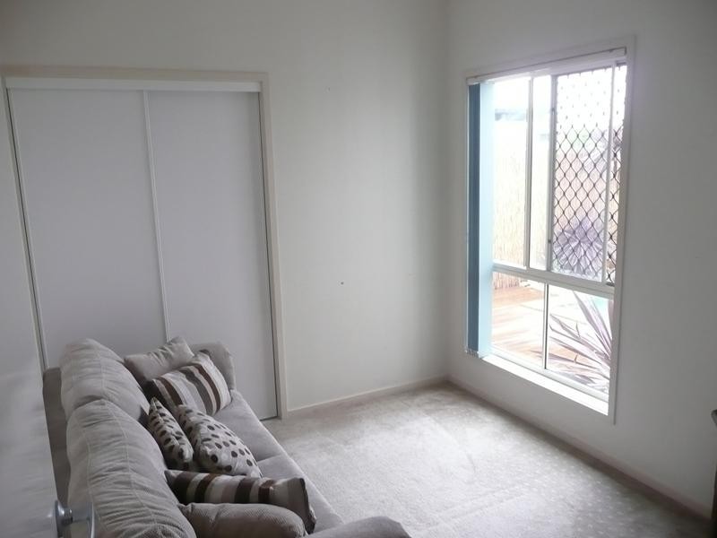 9 Barrine Crescent, Caloundra West QLD 4551