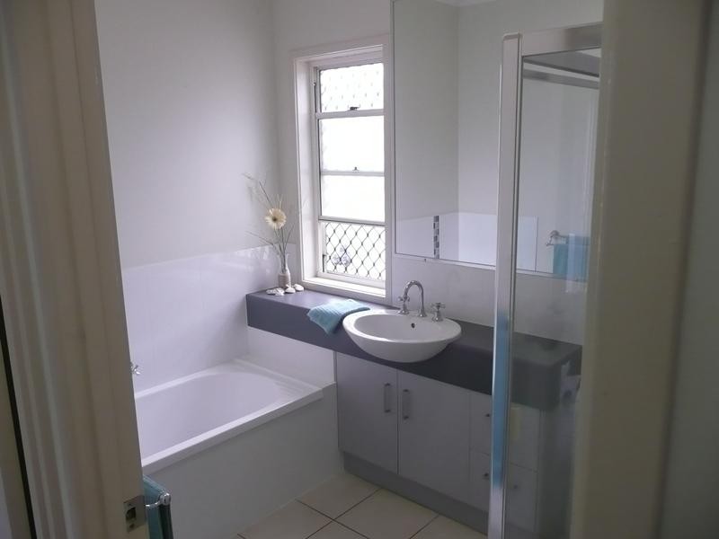 9 Barrine Crescent, Caloundra West QLD 4551