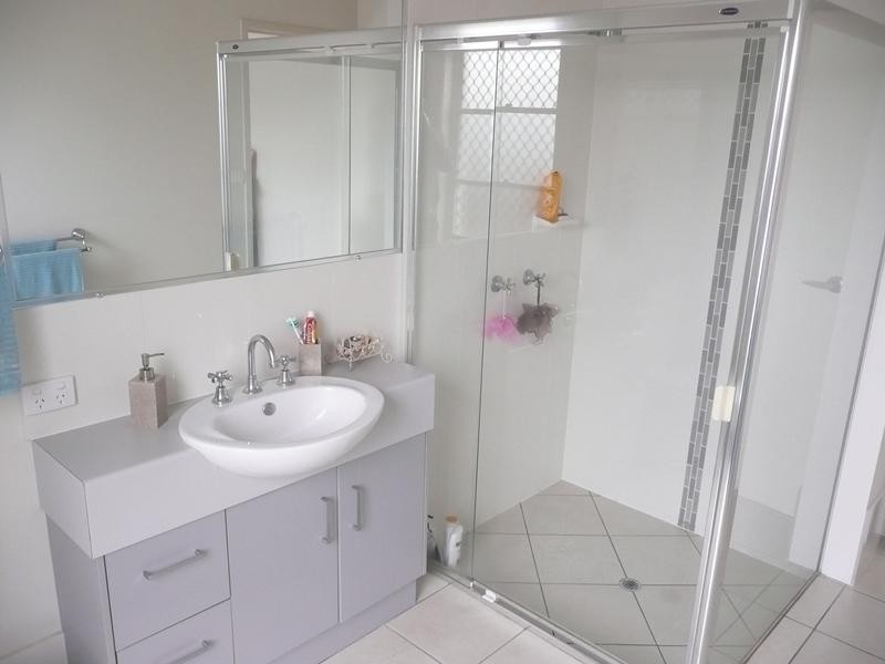 9 Barrine Crescent, Caloundra West QLD 4551