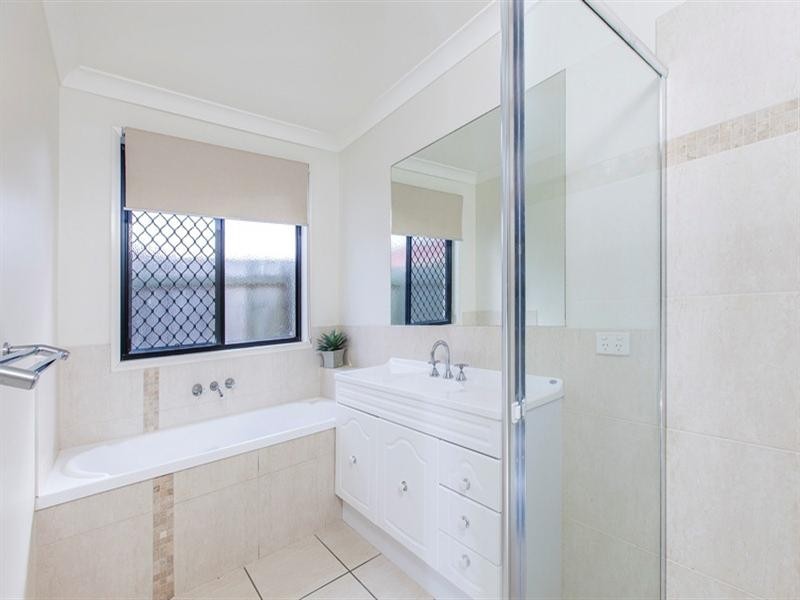 60 O’Reilly Drive, Caloundra West QLD 4551