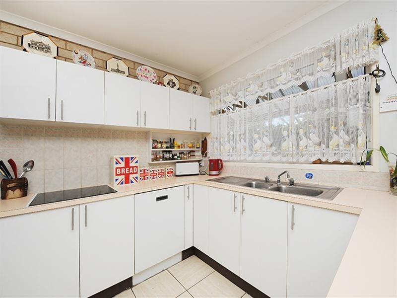 1 Pinewood Street, Little Mountain QLD 4551