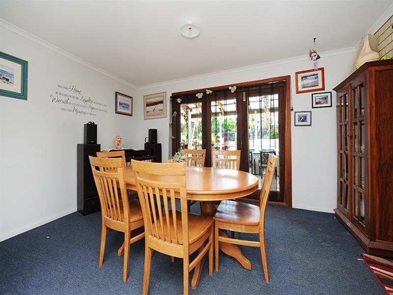 1 Pinewood Street, Little Mountain QLD 4551