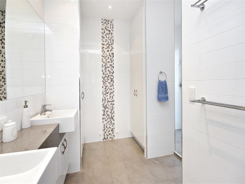 35 Barbuda Circuit, Kawana Island QLD 4575