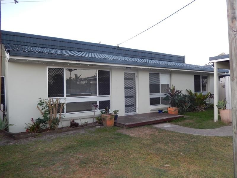 5 Kambora Street, Warana QLD 4575