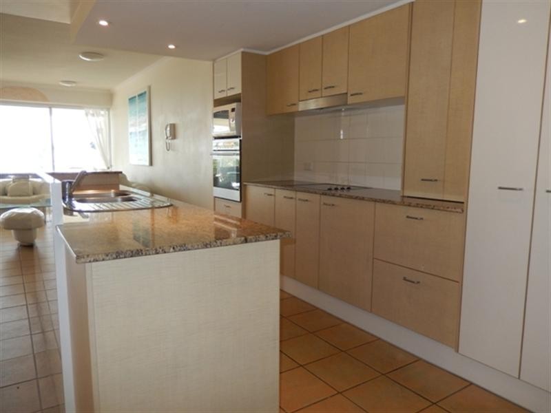 Unit 2 ‘The Lighthouses Caloundra’ 5 Canberra Terrace, Kings Beach QLD 4551