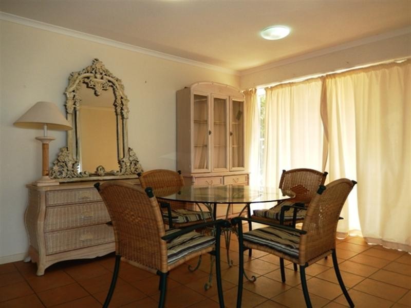 Unit 2 ‘The Lighthouses Caloundra’ 5 Canberra Terrace, Kings Beach QLD 4551