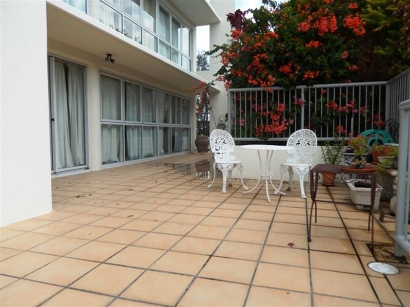 Unit 2 ‘The Lighthouses Caloundra’ 5 Canberra Terrace, Kings Beach QLD 4551