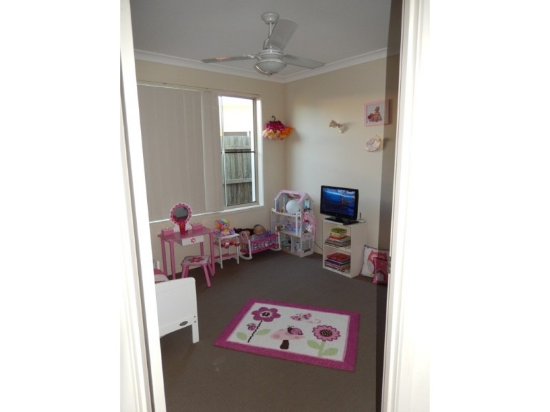 24 Silvereye Street, Sippy Downs QLD 4556