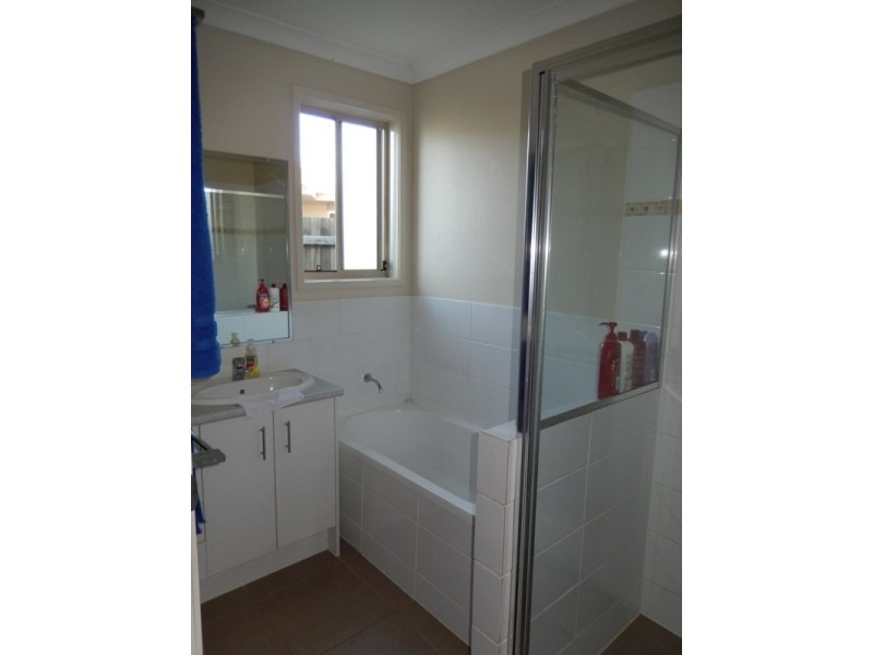 24 Silvereye Street, Sippy Downs QLD 4556