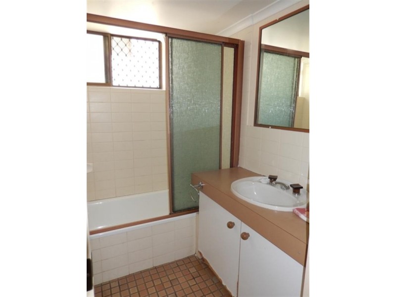 Unit 2 ‘Sealanes’ 43 Albert Street, Kings Beach QLD 4551