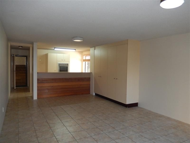 Unit 2 ‘Sealanes’ 43 Albert Street, Kings Beach QLD 4551