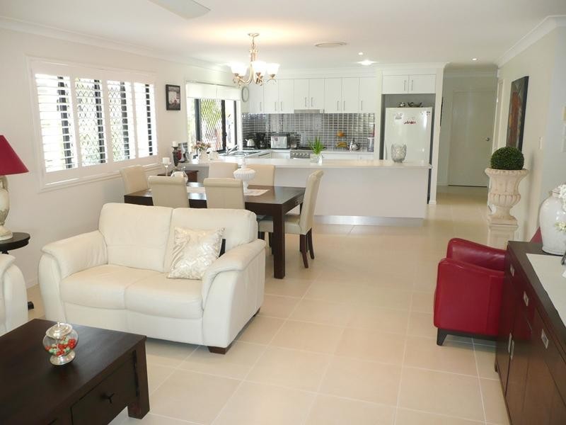 9 Gairdner Street, Caloundra West QLD 4551