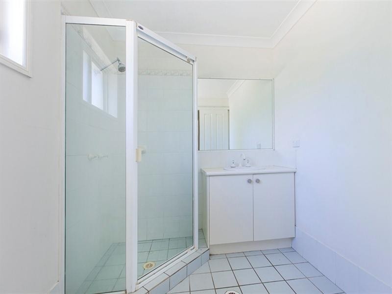 4 Bongaree Drive, Pelican Waters QLD 4551