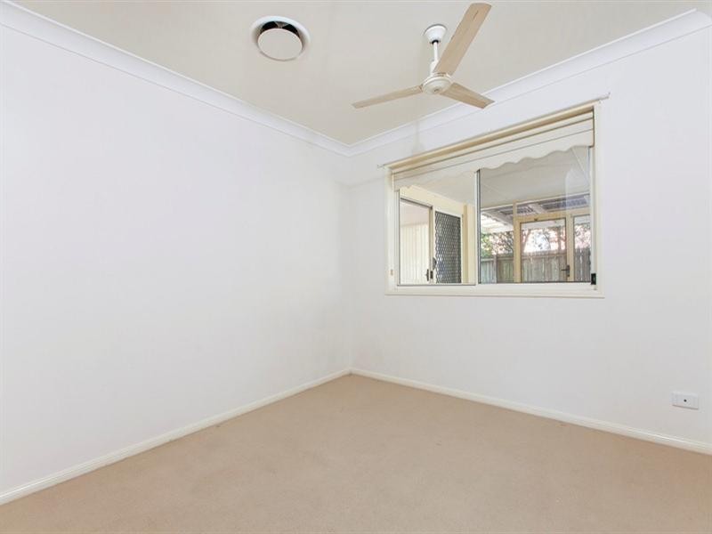 4 Bongaree Drive, Pelican Waters QLD 4551