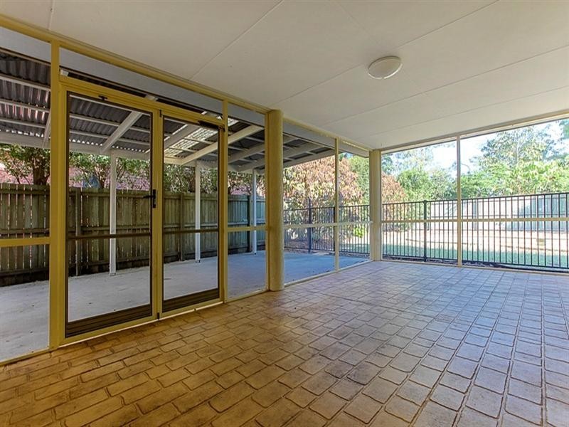 4 Bongaree Drive, Pelican Waters QLD 4551