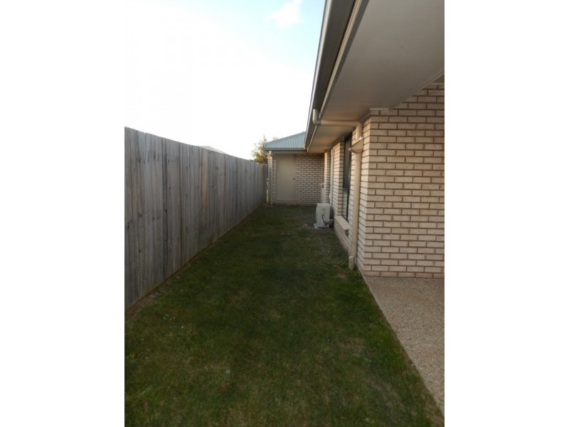 9 Middle Park, Little Mountain QLD 4551