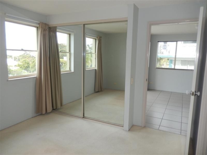 Unit 5 ‘Nautilus’ 44 King Street, Kings Beach QLD 4551