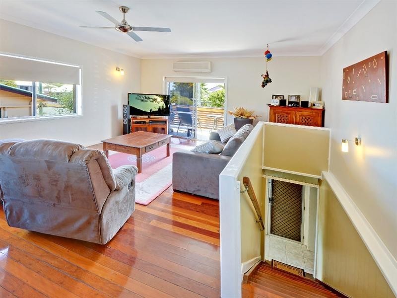 13 Minchinton Street, Caloundra QLD 4551