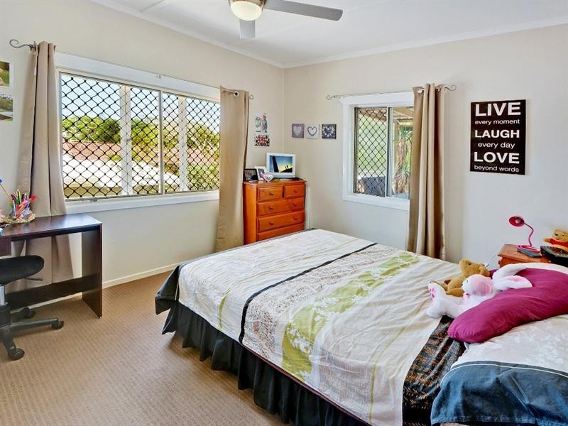 13 Minchinton Street, Caloundra QLD 4551