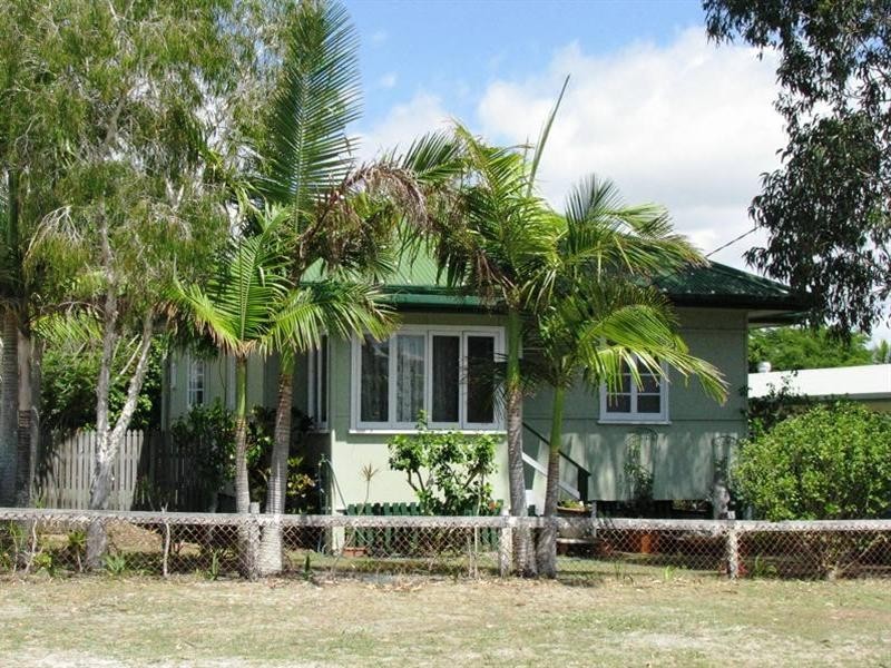 10 Kennedy Parade, Golden Beach QLD 4551