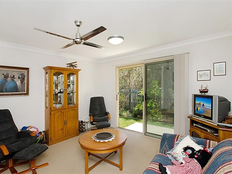 7 Huntley Place, Caloundra West QLD 4551