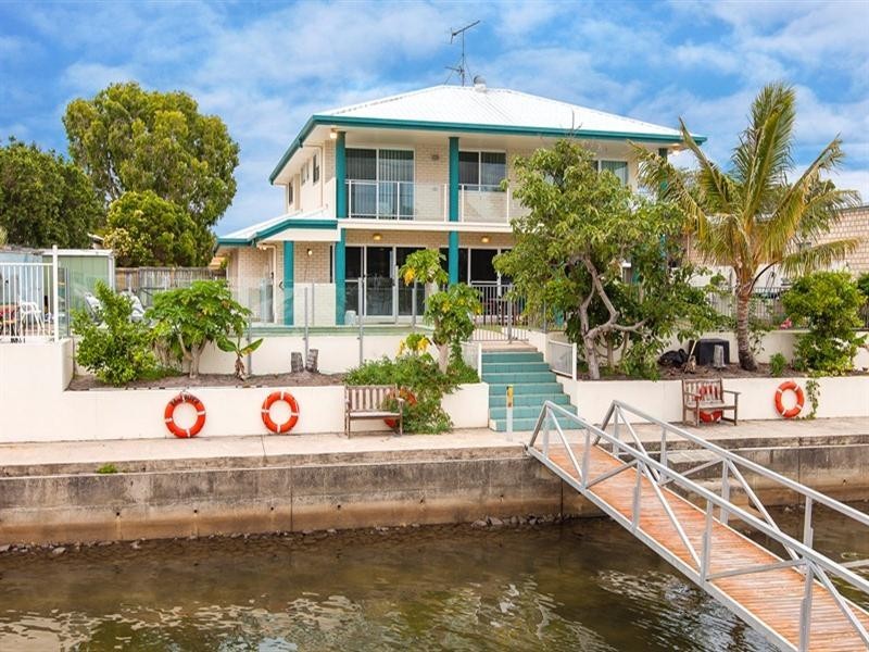 10 Pamphlet Place, Pelican Waters QLD 4551