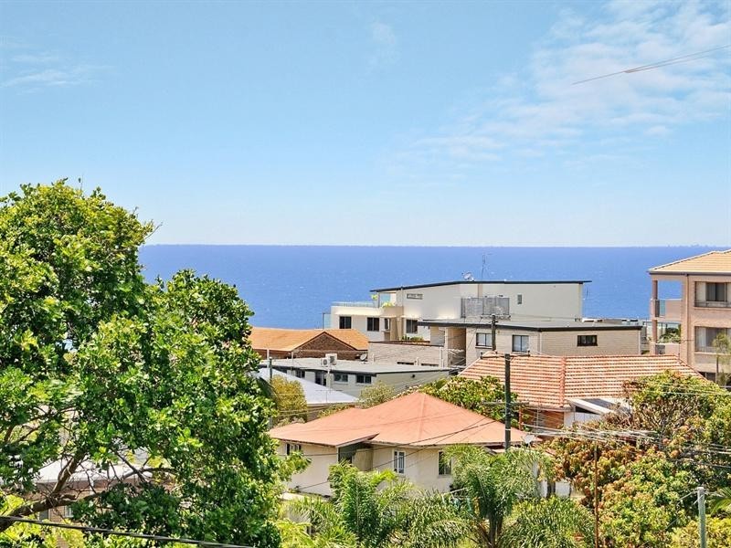 Unit 4 ‘Pacific Cove’ 2 Upper Gay Terrace, Kings Beach QLD 4551