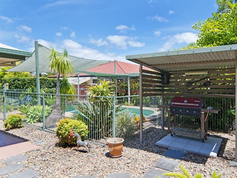 17 Edwardson Drive, Pelican Waters QLD 4551