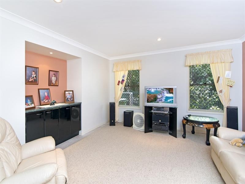 17 Edwardson Drive, Pelican Waters QLD 4551