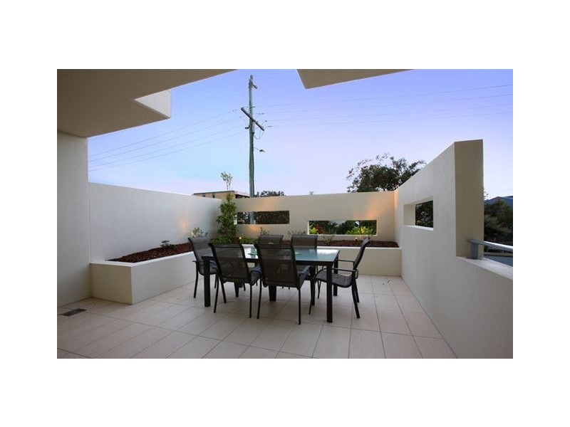 2/4-6 Orvieto Terrace, Kings Beach QLD 4551