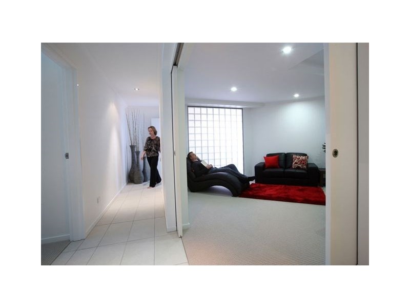 2/4-6 Orvieto Terrace, Kings Beach QLD 4551