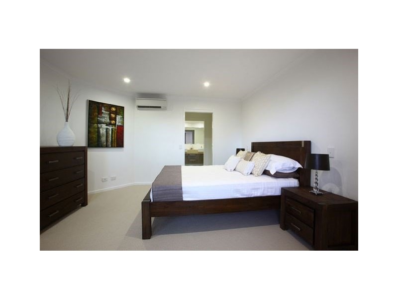 2/4-6 Orvieto Terrace, Kings Beach QLD 4551