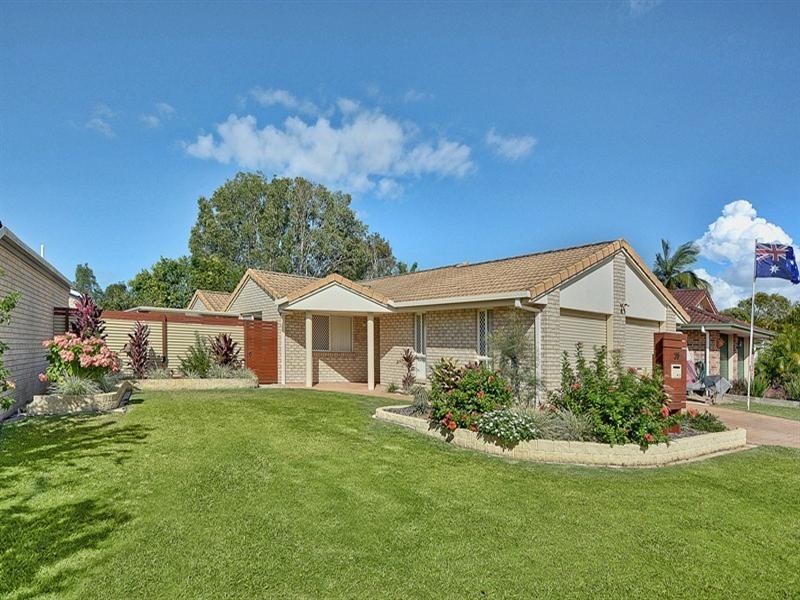 39 Lakeshore Place, Little Mountain QLD 4551
