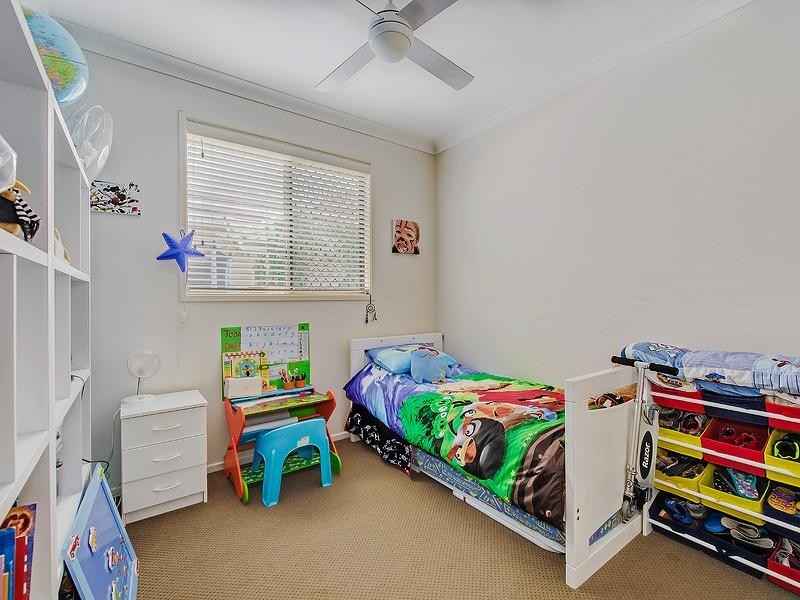 21 Barrine Crescent, Caloundra West QLD 4551